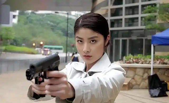 陈慧琳:一生顺风顺水,曾流产失去双胞胎儿子,完美爱情长跑18年