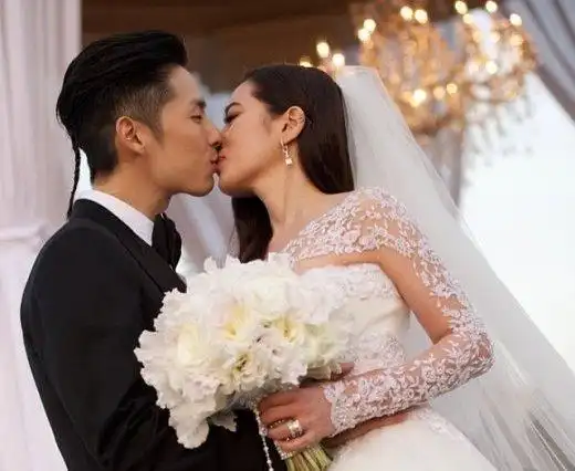 陈思诚佟丽娅16日大溪地完婚 盘点明星婚礼动人之吻