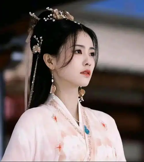 古装美女群像,娱乐圈哪位女明星的古装最好看?