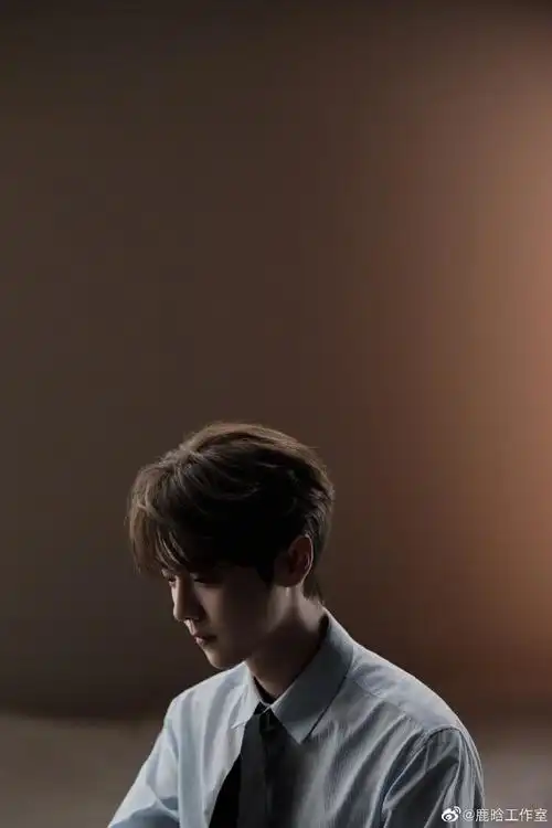 鹿晗的侧颜状态##鹿晗帅到掐人中
