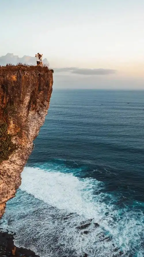 手机壁纸高清好看养眼的抖音壁纸潮图