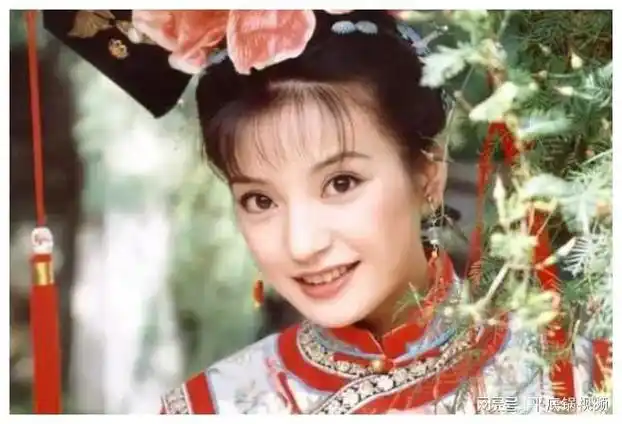 消失两年多后回头再看赵薇如今的境遇48岁的她后悔了吗