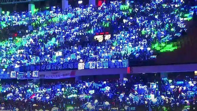 说好的澄海呢!tfboys五周年演唱会,粉丝们为灯牌操碎了心