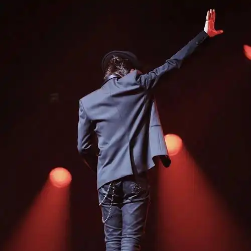 微信头像王一博