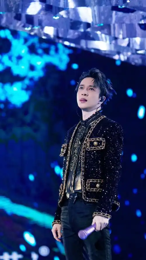 银河综艺馆##江苏卫视跨年##澳门银河##澳门演唱会##薛之谦