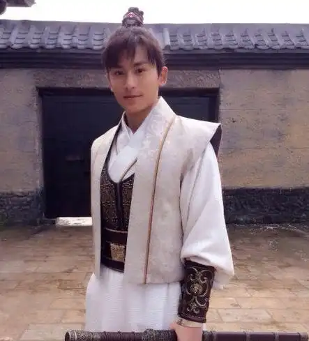 戏份#山东卫视删除了张哲瀚在《琅琊榜》中饰演少年林殊的三分钟戏份