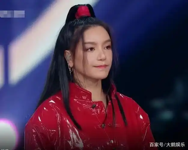 江映蓉被骂哭了,曾是《快乐女声》冠军,11年过去如今却无人问津