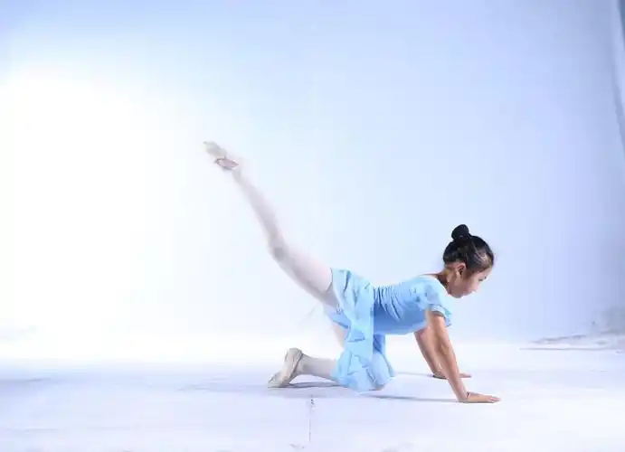 喜欢舞蹈的小女孩