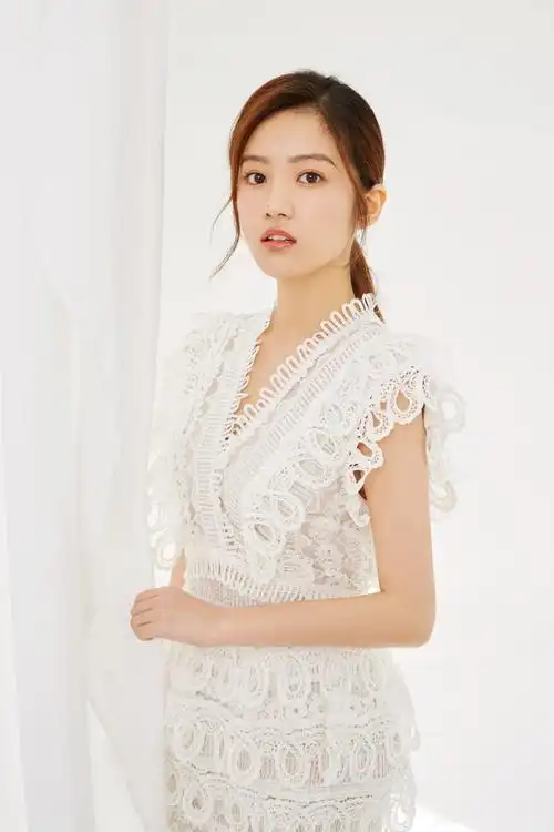 汤梦佳最新写真大片曝光一展优雅大方气质