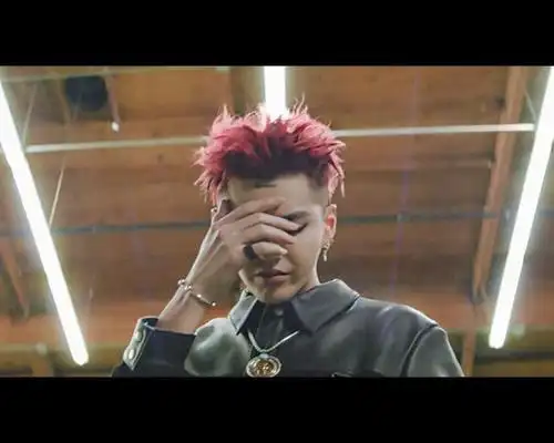 吴亦凡《juice》mv造型回顾 掉落人间的红发小恶魔