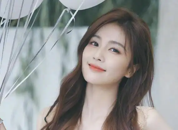 白鹿个人资料简介及家世介绍白鹿家庭背景惊人是真的吗