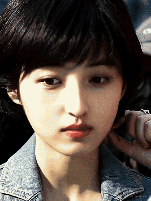 张子枫电影穿过月亮的旅行##张子枫林秀珊