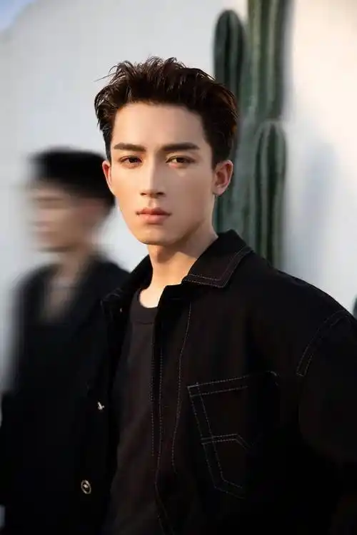 9位00后男星,陈飞宇,范丞丞没帅赢吴磊&王鹤棣_图片_来源_微博