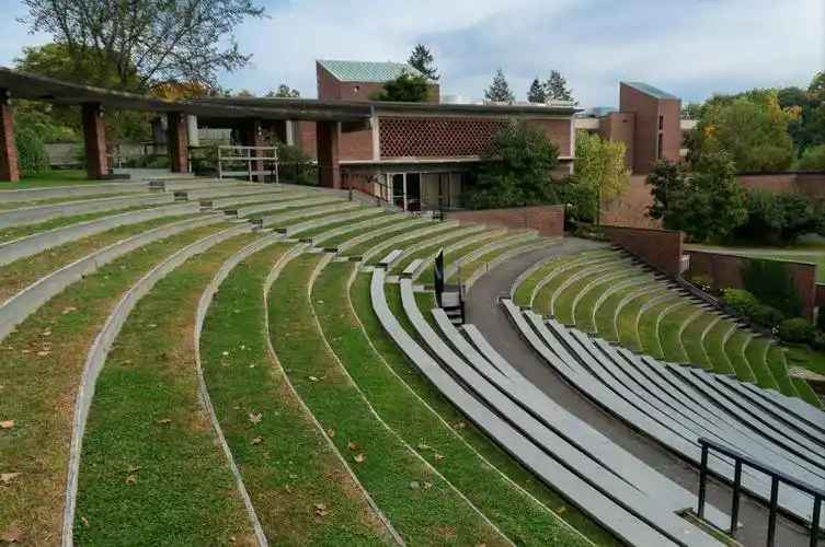 学校露天舞台 mhc