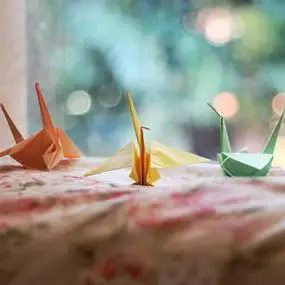 三只千纸鹤意境头像