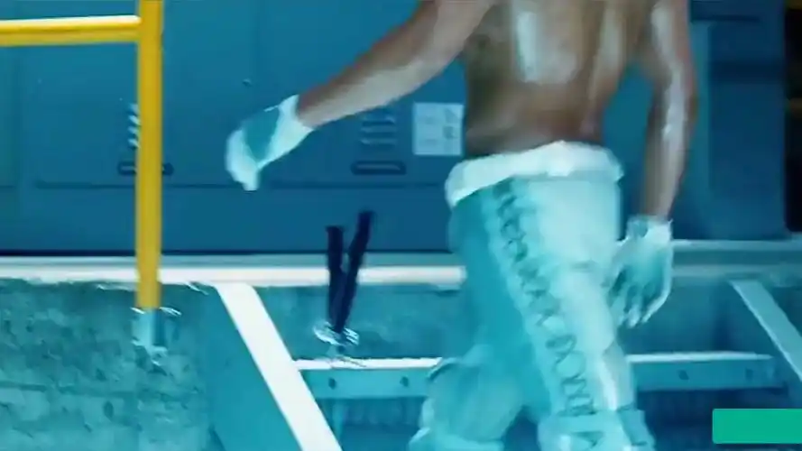 人狠话不多白幽灵李秉宪韩国最man的男人动作帅爆了肌肉真的秀