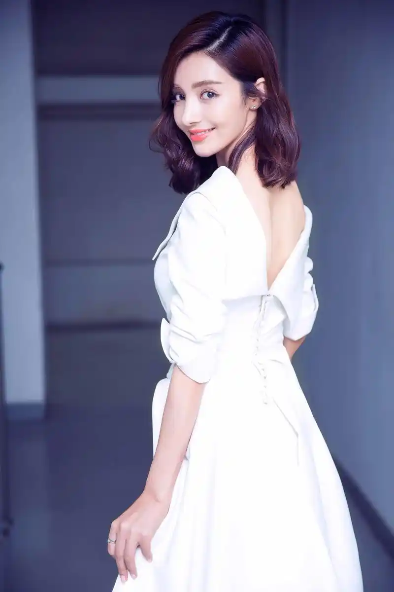 7日衣橱丨麦迪娜教你把针织穿出高街范儿!