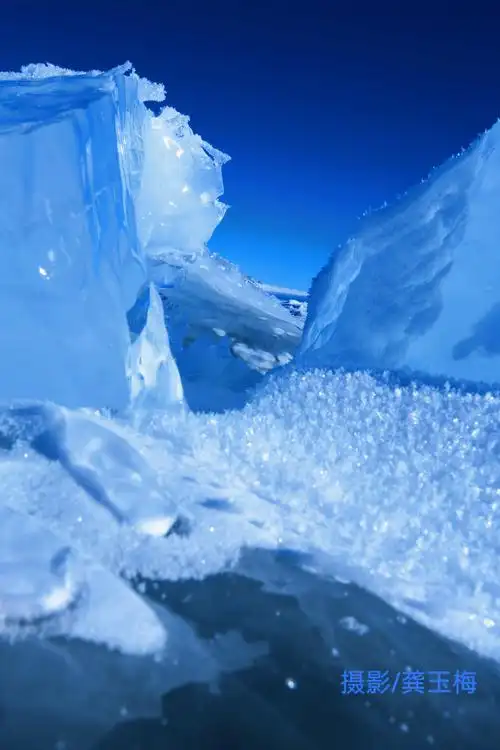 《相约赛湖蓝》总第118期.赛里木湖的蓝,已经成为赛里木湖的名片.