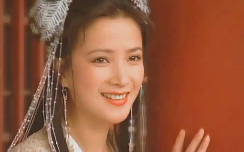 何晴这才是娇俏明媚的公主吃可爱多长大的古装美人