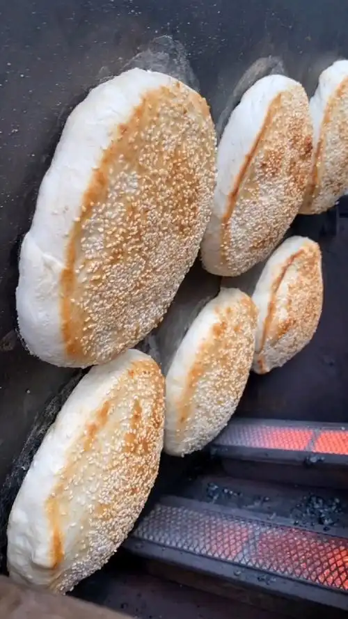 河南郑州王发展翻板烧饼的做法,转炉烧饼的做法-度小视