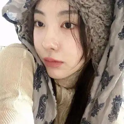 看起来很安静唯美温柔风真人女生头像静静的揽一身的善良