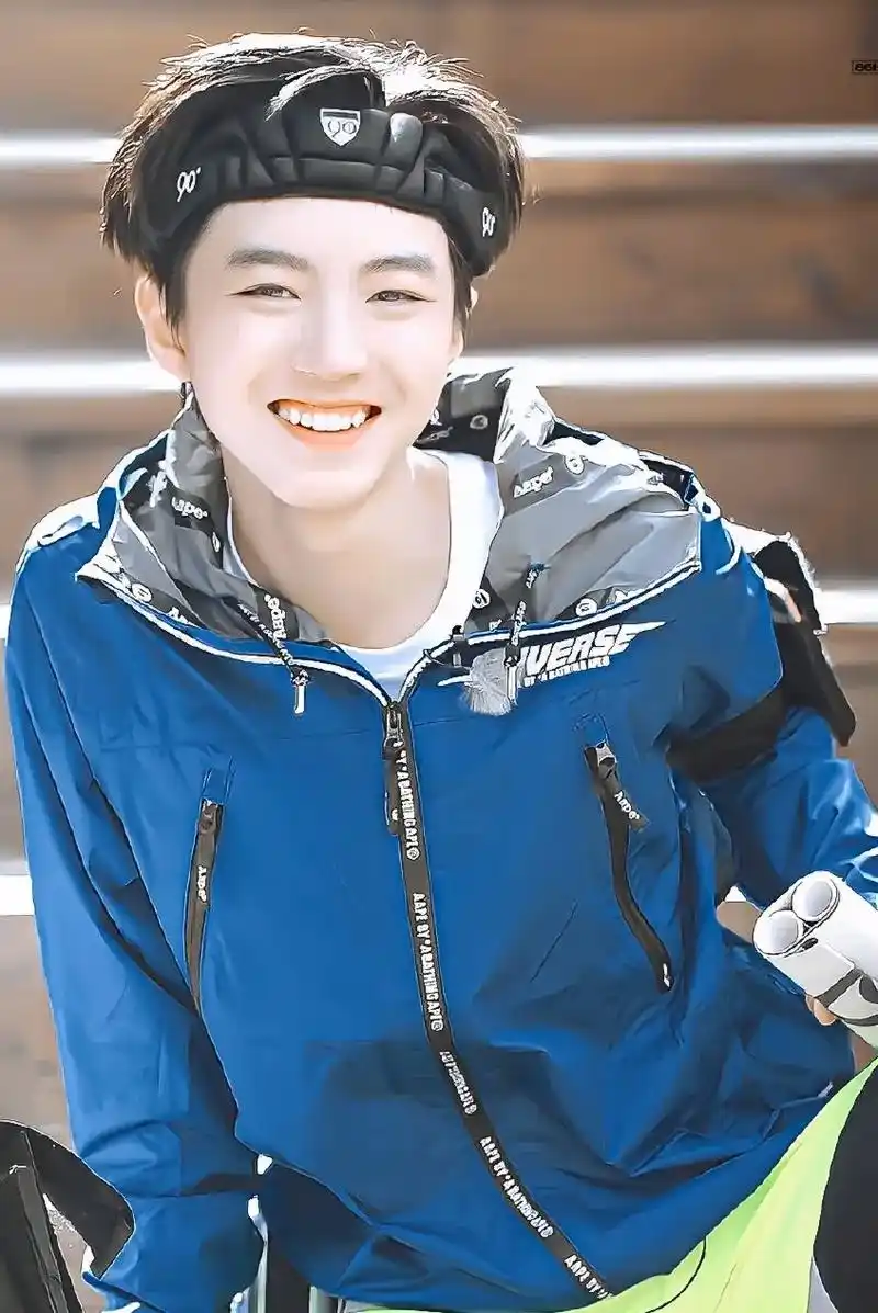 王俊凯 我的男孩笑起来可太迷人了#治愈系笑容 - 抖音