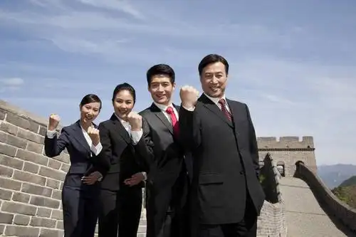 笑,微笑,露齿笑,横图,室外,白天,正面,衬衫,旅游,度假,成功,合作,团队