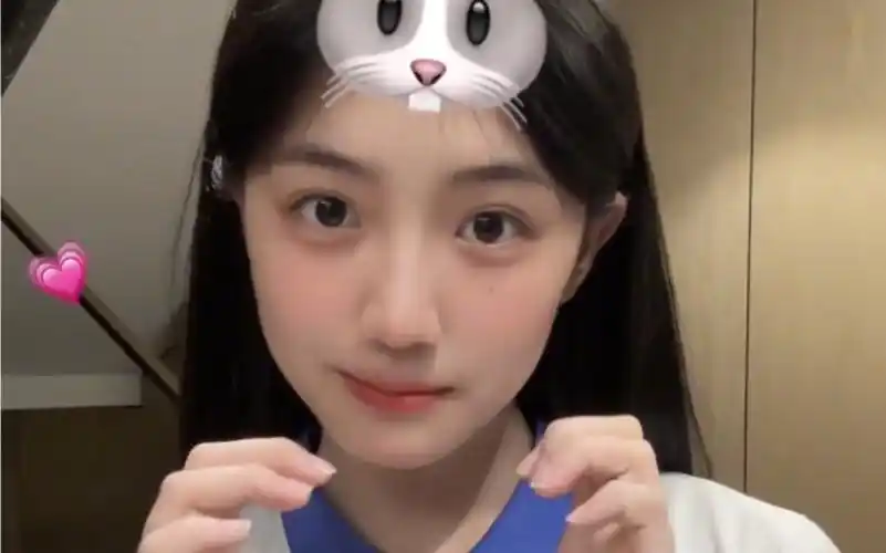 终于到粥五啦～#高中生#深圳校服#纯情女高#校园#甜妹