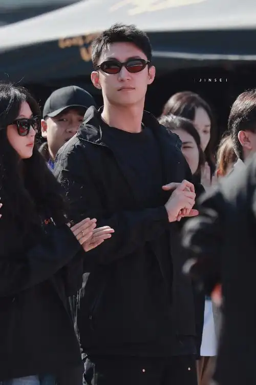 黄景瑜孙千冬至海报##黄景瑜孙千cp感