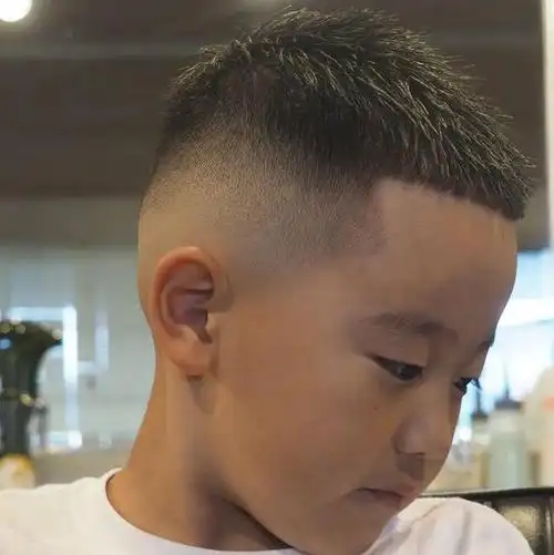 新时尚小男孩发型来了,这几种真不赖,有儿子快快收藏吧|寸头|染发