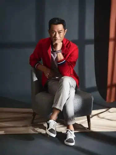 原创48岁古天乐为慈善公益拍写真化身时尚绅士演绎型男本色