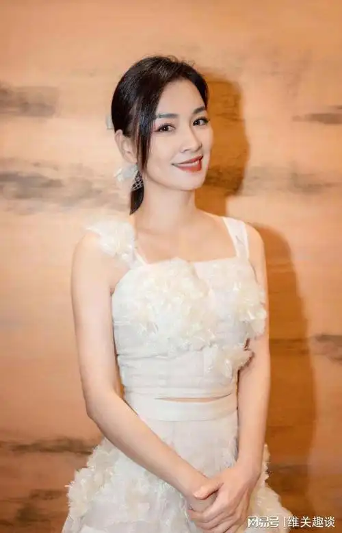 中国娱乐圈十大酒窝美女