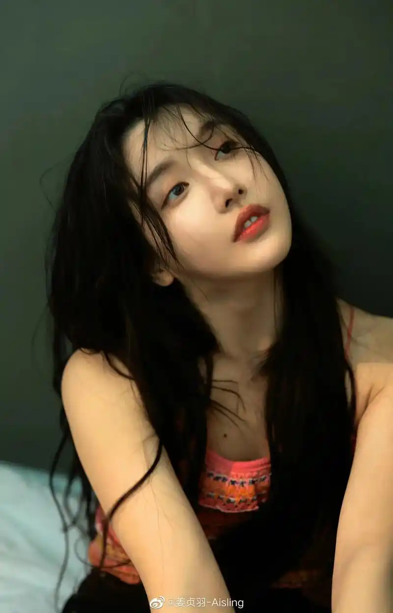 姜姜请你吃橘子啦～#氛围感 #分享照片 #姜贞羽 - 抖音