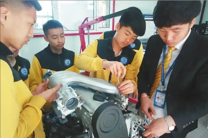 培养技能人才夯实发展根基