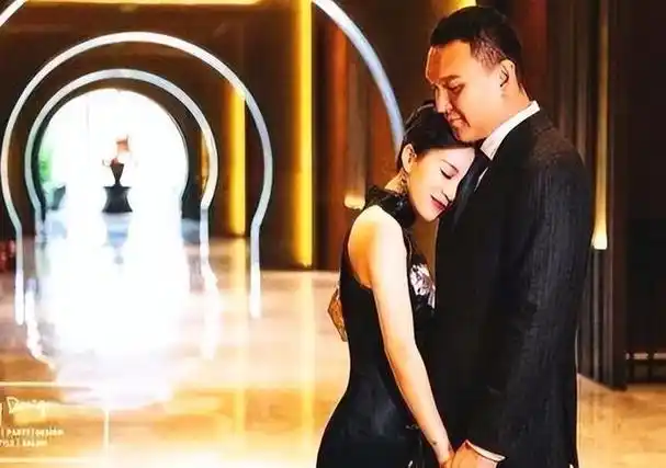 纪实李嘉格好声音没夺冠,却嫁给爱奇艺总裁,34岁生活很幸福