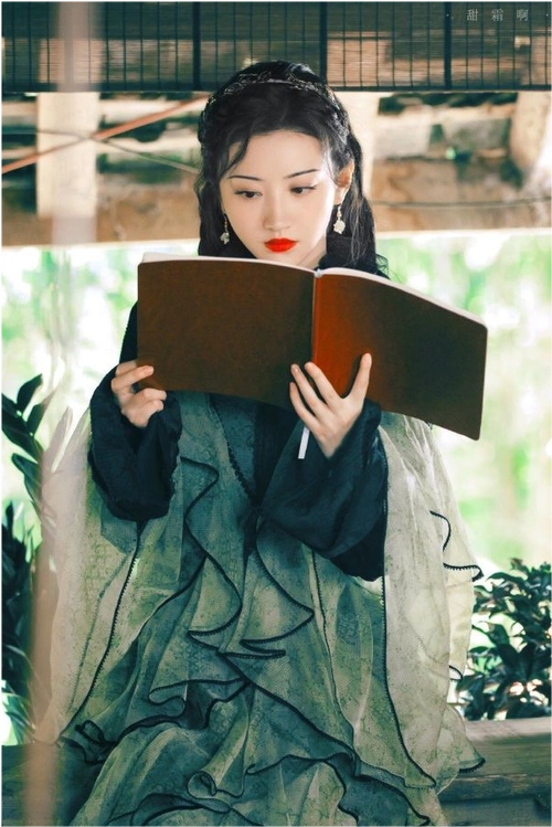 司藤穿旗袍的司藤太美了