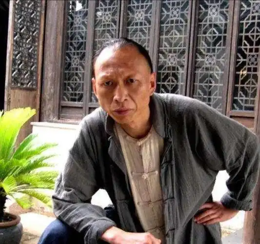 演坏人的男演员图片(因丑出名的男星李明) - 赤虎壹号