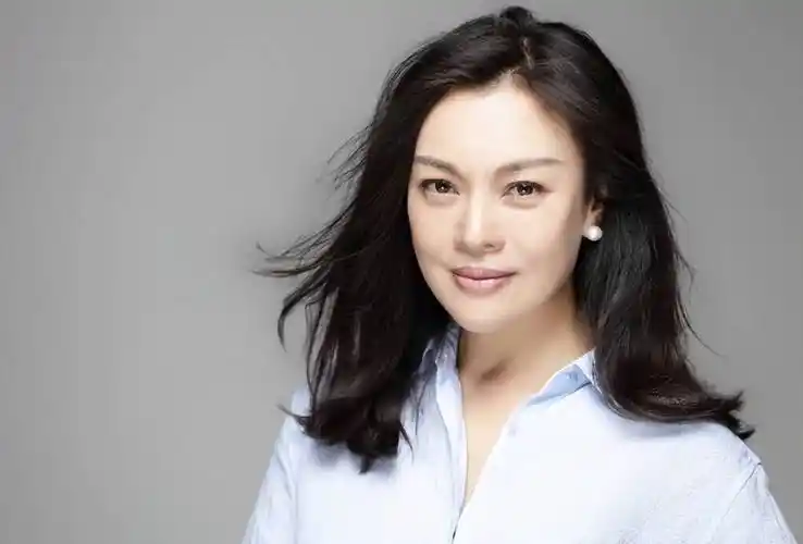 原创18天情定外籍老公的演员史可生活中是个怎样的人