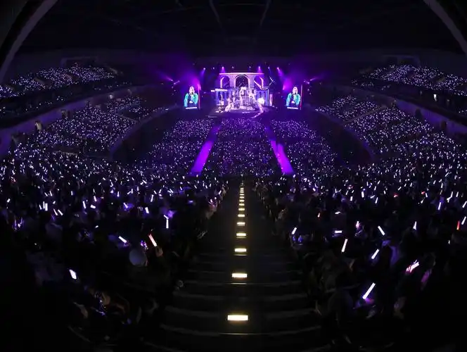 是舞台进阶升级,更承载着内地歌迷时隔五年与a-lin现场重逢的喜悦悸动