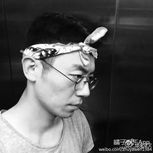 宠女狂魔和秀恩爱代表的朱亚文,绝对是演员中最搞笑的吧!