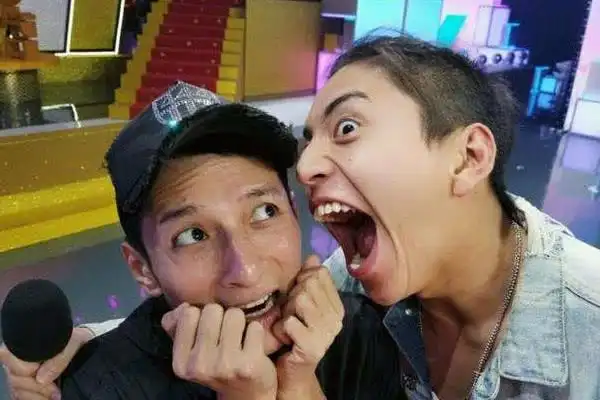 世界上最小的嘴巴,气死姚晨舒淇,杨颖笑了,王大陆:你们说啥?