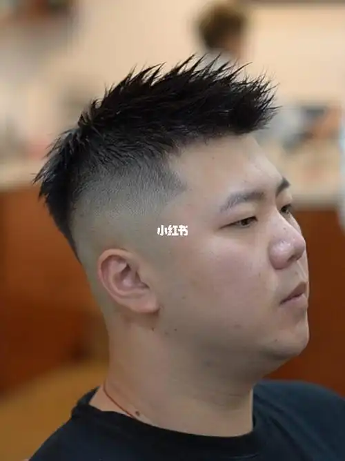 美式小毛刺发型