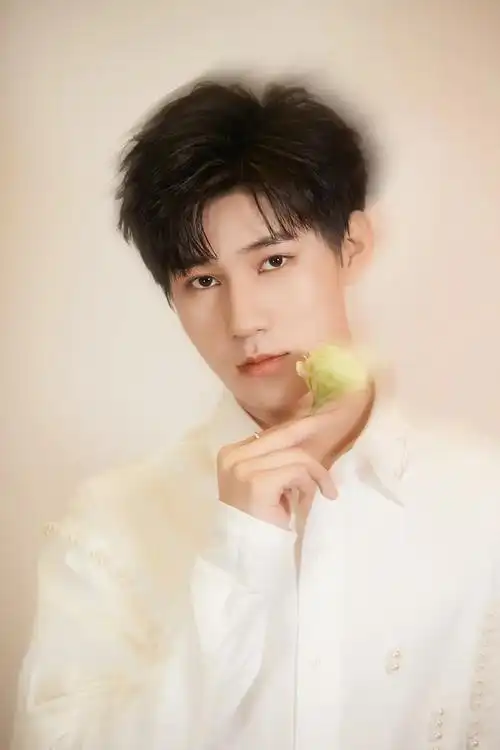 张真源"机会可从来都不会等人,原地踏步久了就更难踏出下一步"