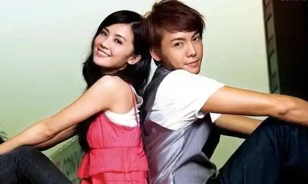 陈伟霆baby阿sa是什么关系(蔡卓妍陈伟霆演的电影)