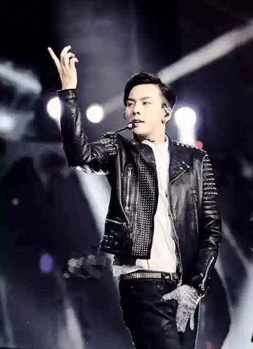 陈伟霆跳舞帅到屏幕爆裂, 罗志祥亚洲舞王舞技超强