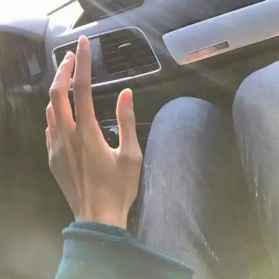 手控头像男生好看的手手79月牙儿