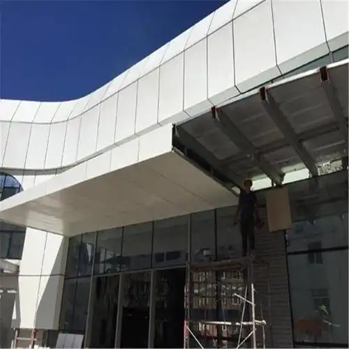 商业街雨棚铝单板氟碳烤漆铝单板遮阳铝板厂家