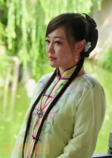 薛佳凝个人资料写真作品图片大全,个人经历最新消息