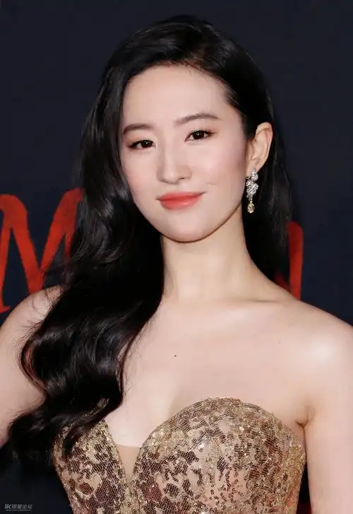 刘亦菲 洛杉矶亮相"花木兰世界首映礼" [64p] - 中台星店 ik明星论坛