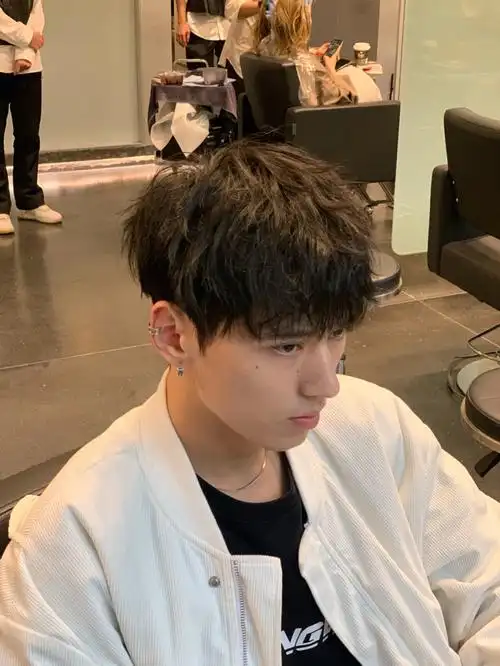 男生发型纹理碎盖